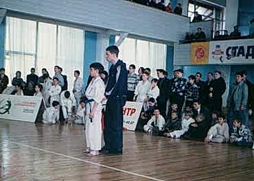 1997. Чемпионат Сибири. Стадион Спартак - Клуб единоборств БЕЛЫЕ ТИГРЫ, Астана - ММА, бразильское джиу-джитсу, кикбоксинг, каратэ: тренировки для взрослых и детей