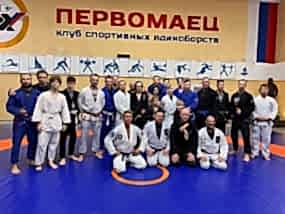 Прошел семинар по джиу-джитсу под руководством гранд-мастера Валесио Сенна