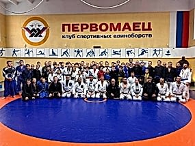 Прошел семинар по джиу-джитсу под руководством гранд-мастера Валесио Сенна